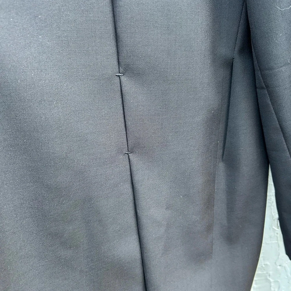 MaxMara Light Wool Black  Blazer, size 14 (European 44) - Picture 9 of 10